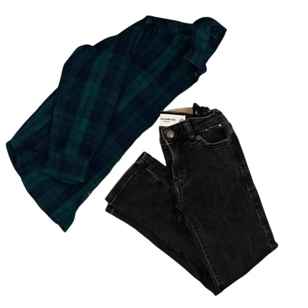 Abercrombie & Fitch Kids Uniqlo Green and Black Pants Set(Size 5/6)